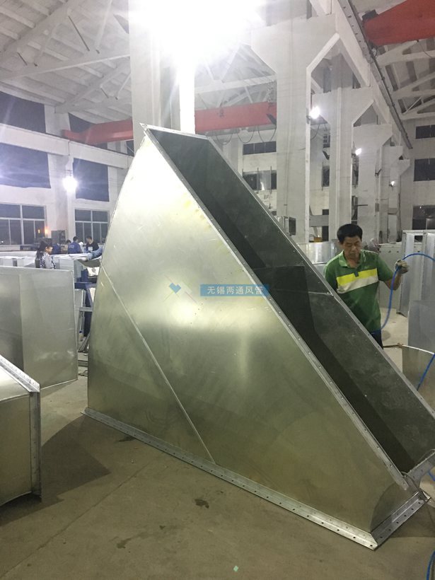 角鐵法蘭風(fēng)管安裝