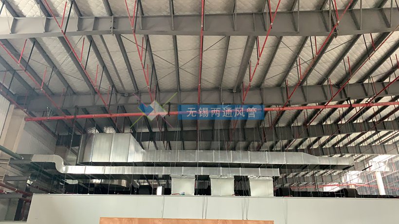 兩通通風(fēng)管道廠家：為無錫本地合作工廠安裝排風(fēng)系統(tǒng)（配圖）