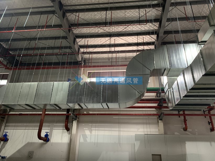 兩通通風(fēng)管道廠家：為無錫本地合作工廠安裝排風(fēng)系統(tǒng)（配圖）