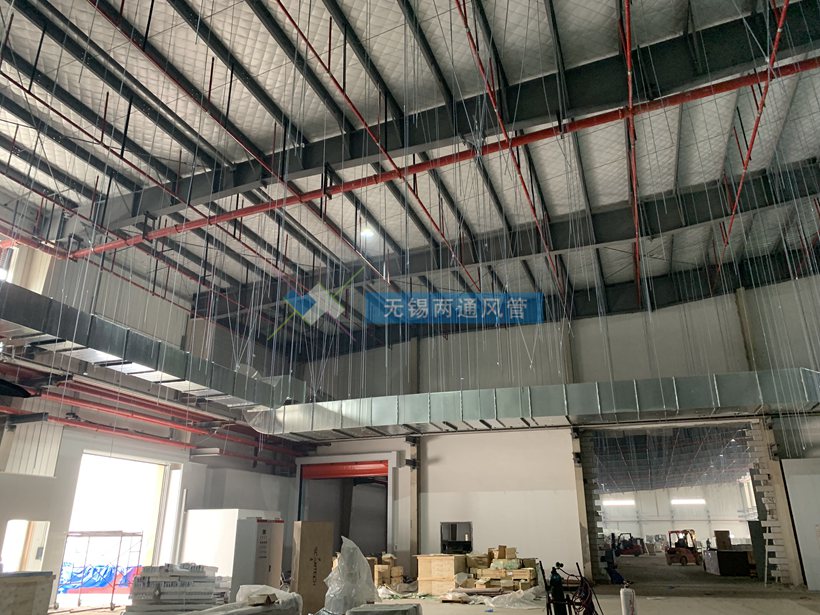 兩通通風(fēng)管道廠家：為無錫本地合作工廠安裝排風(fēng)系統(tǒng)（配圖）