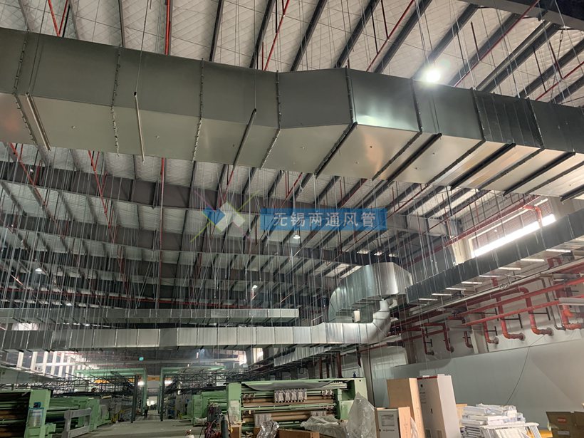 兩通通風(fēng)管道廠家：為無錫本地合作工廠安裝排風(fēng)系統(tǒng)（配圖）