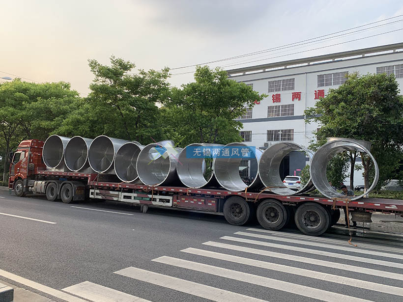 風(fēng)管三通發(fā)貨中，用于工廠除塵工程